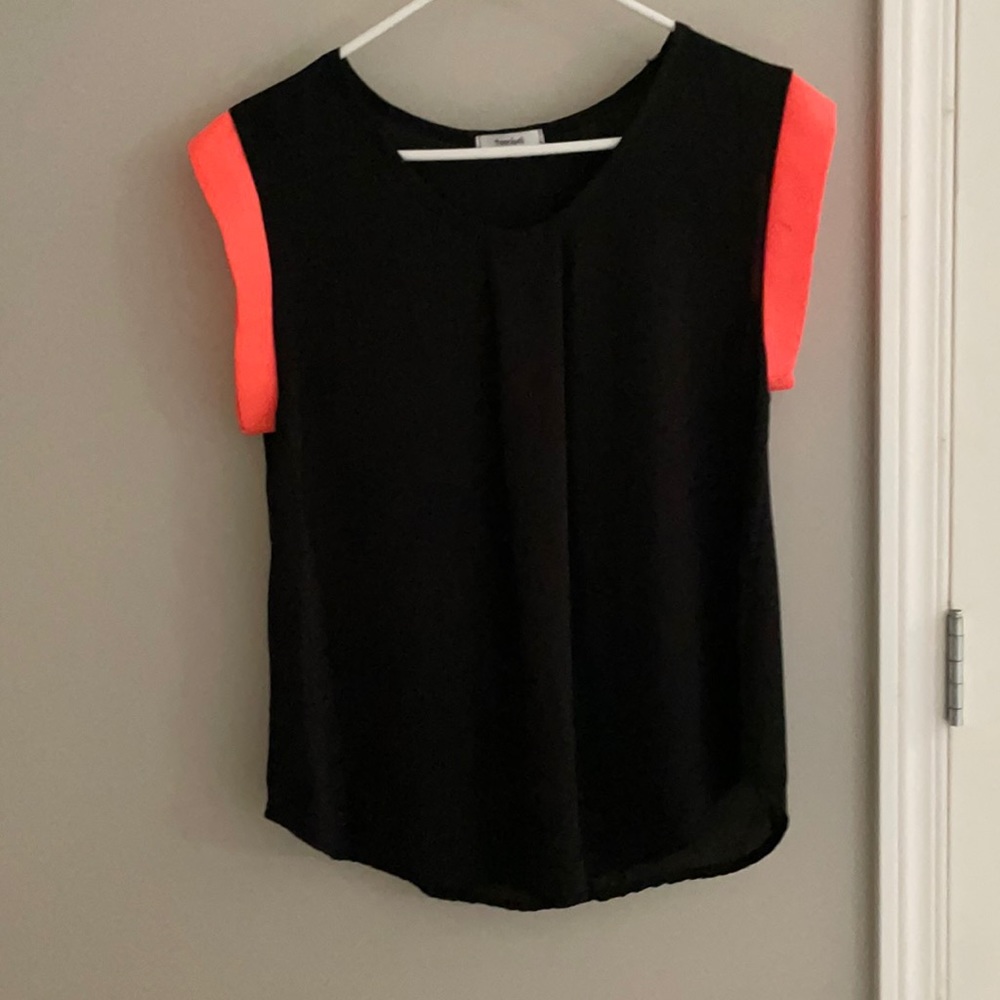 Vintage Teen-bell S lightweight flowy front pleat top with coral sleeve